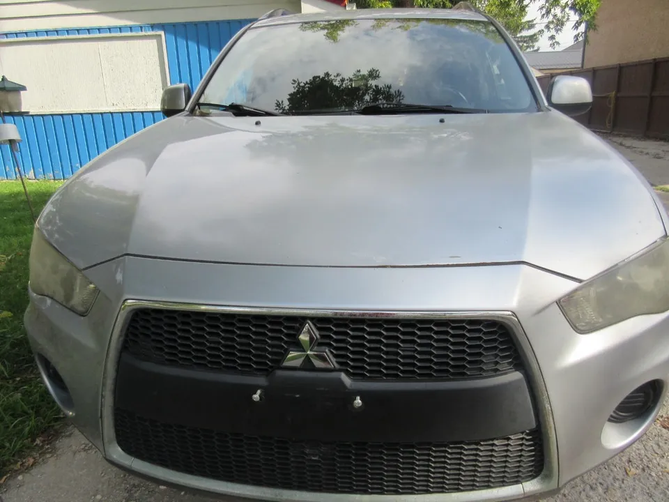 Mitsubishi Outlander 2011 photo 4