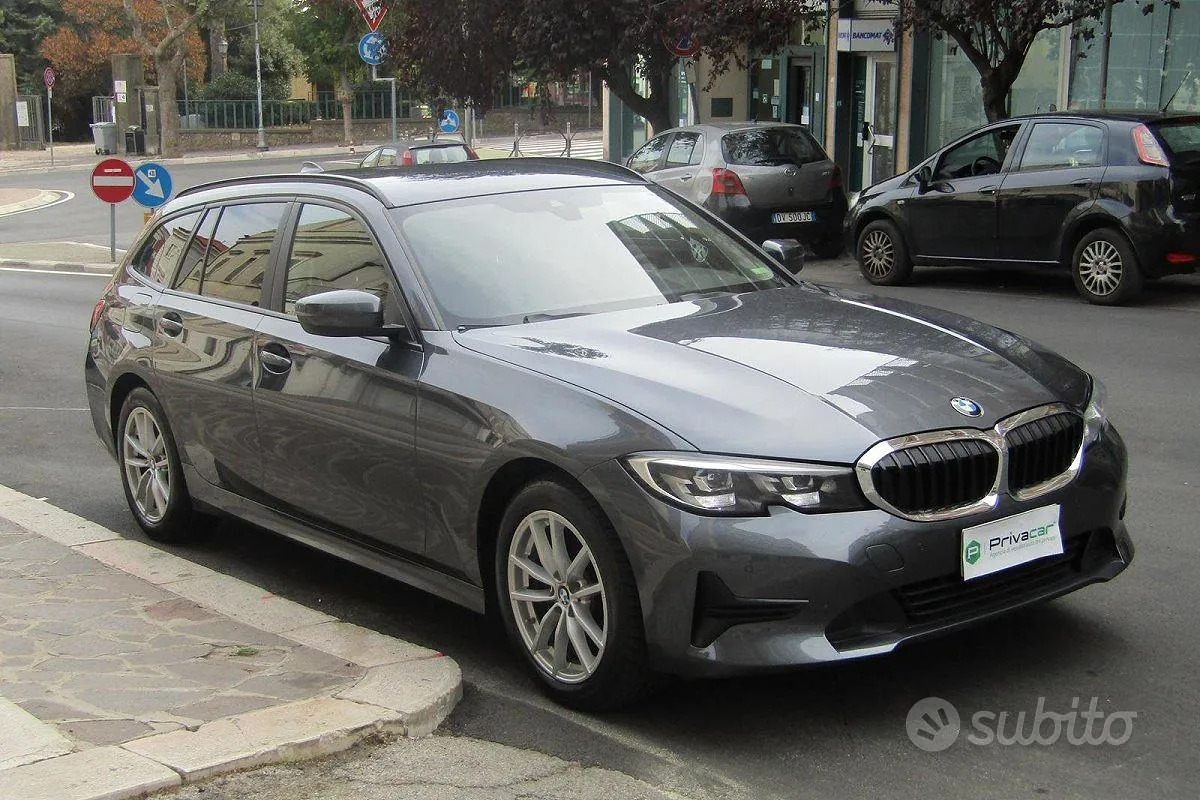 BMW 318D 2022 photo 3