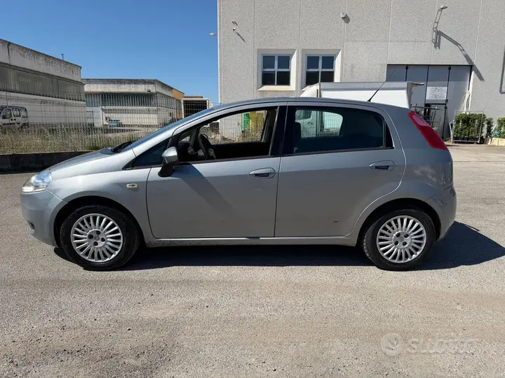 Fiat Grande Punto 2007 photo 4