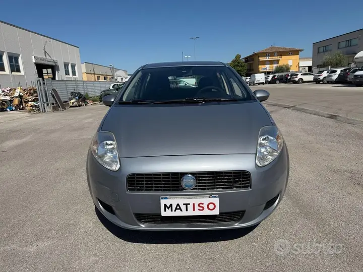 Fiat Grande Punto 2007 photo 2