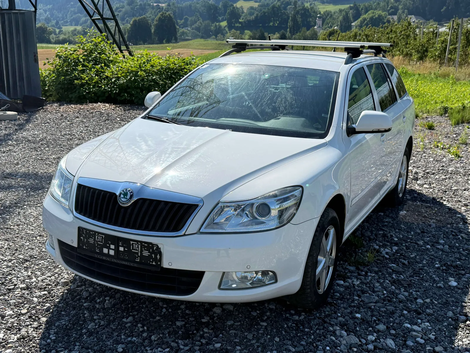 Skoda Octavia 2011 photo 2