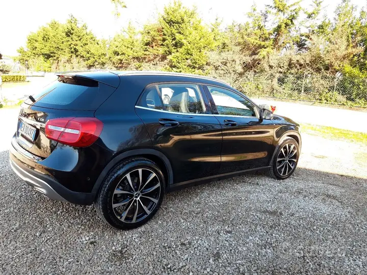 Mercedes-Benz Gla 2014 photo 2