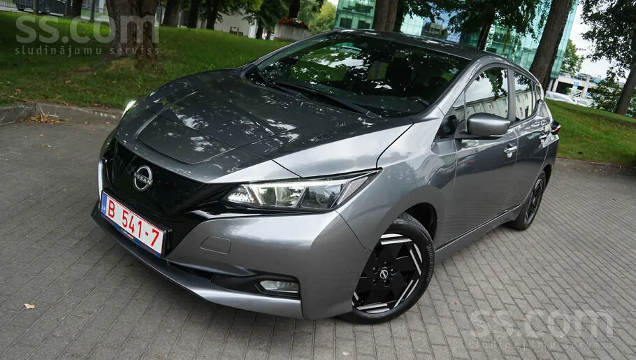 Nissan Leaf 2022 photo 2