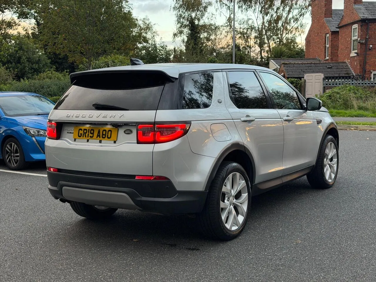 Land Rover Discovery Sport 2019 photo 4