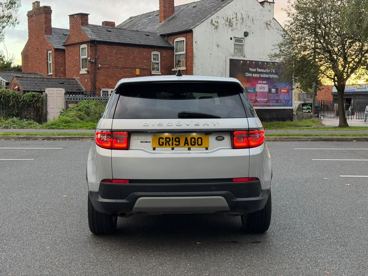 Land Rover Discovery Sport 2019 photo 5