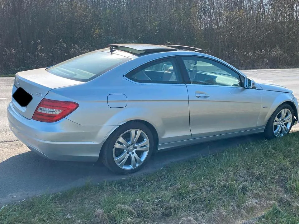Mercedes-Benz C250