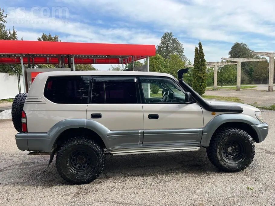 Toyota Land Cruiser 1997 photo 2