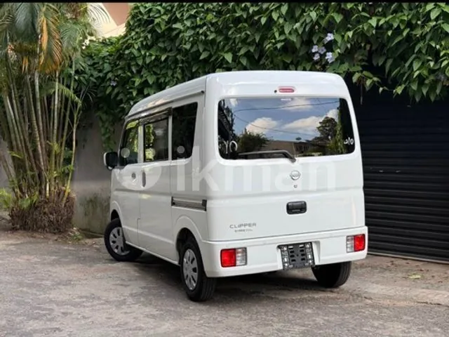 Nissan Clipper 2024 photo 5