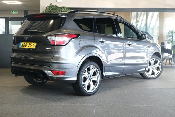 Ford Kuga 2017 photo 2