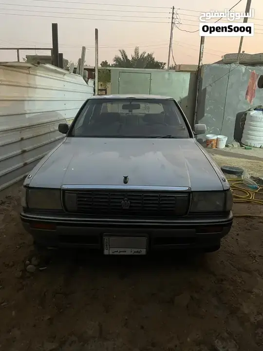 Toyota Crown 1991 photo 3