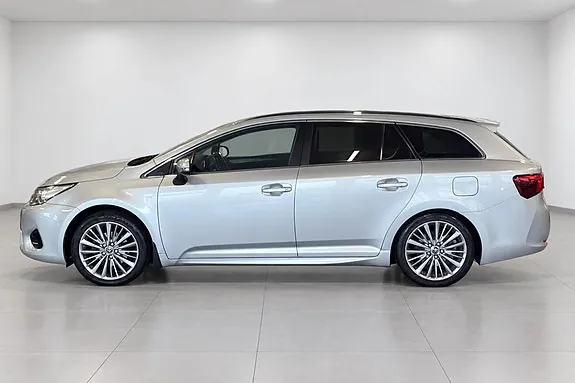 Toyota Avensis 2017 photo 5