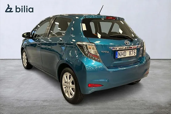 Toyota Yaris 2013 photo 2