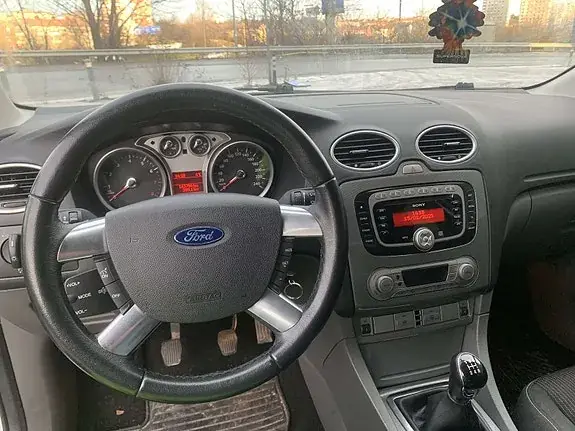 Ford Focus 2009 photo 4
