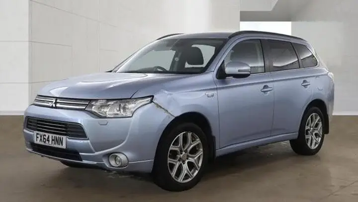 Mitsubishi Outlander 2014 photo 2