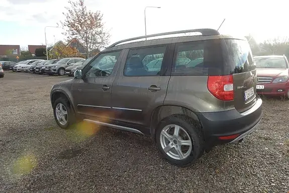 Skoda Yeti 2011 photo 2