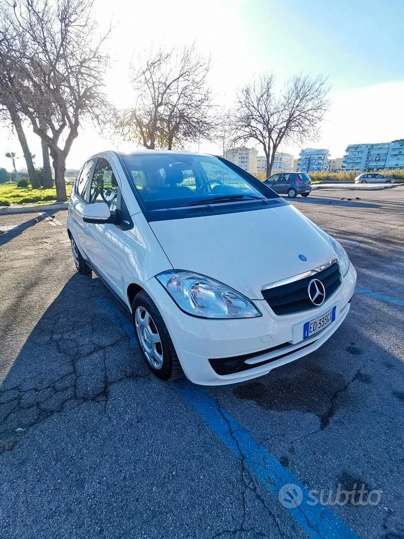 Mercedes-Benz A 160 2010 photo 3