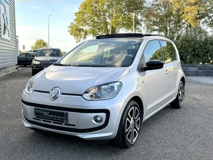 Volkswagen Up 2014 photo 2