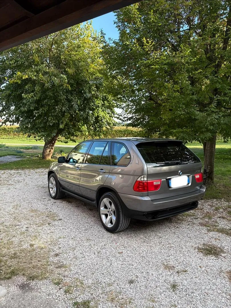 BMW X5 2004 photo 2