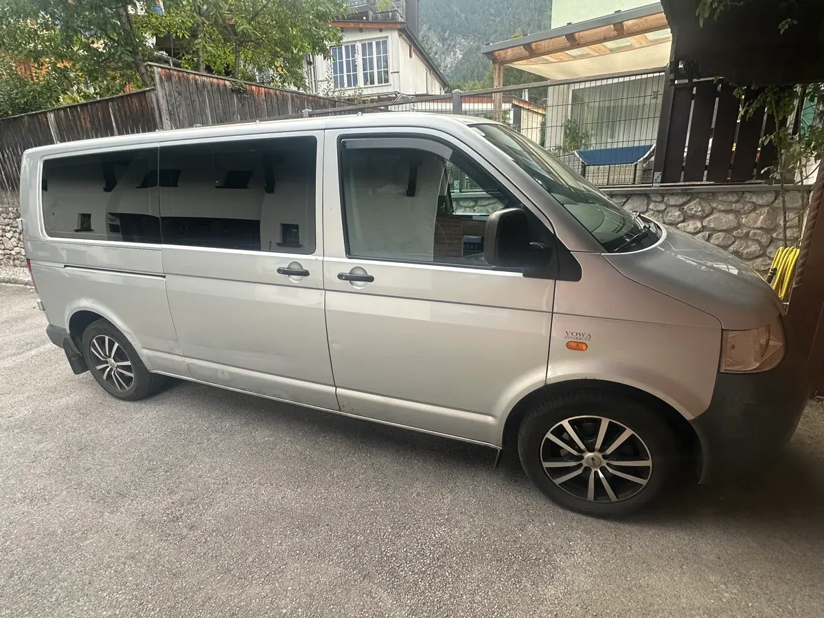 Volkswagen T5 2006 photo 2