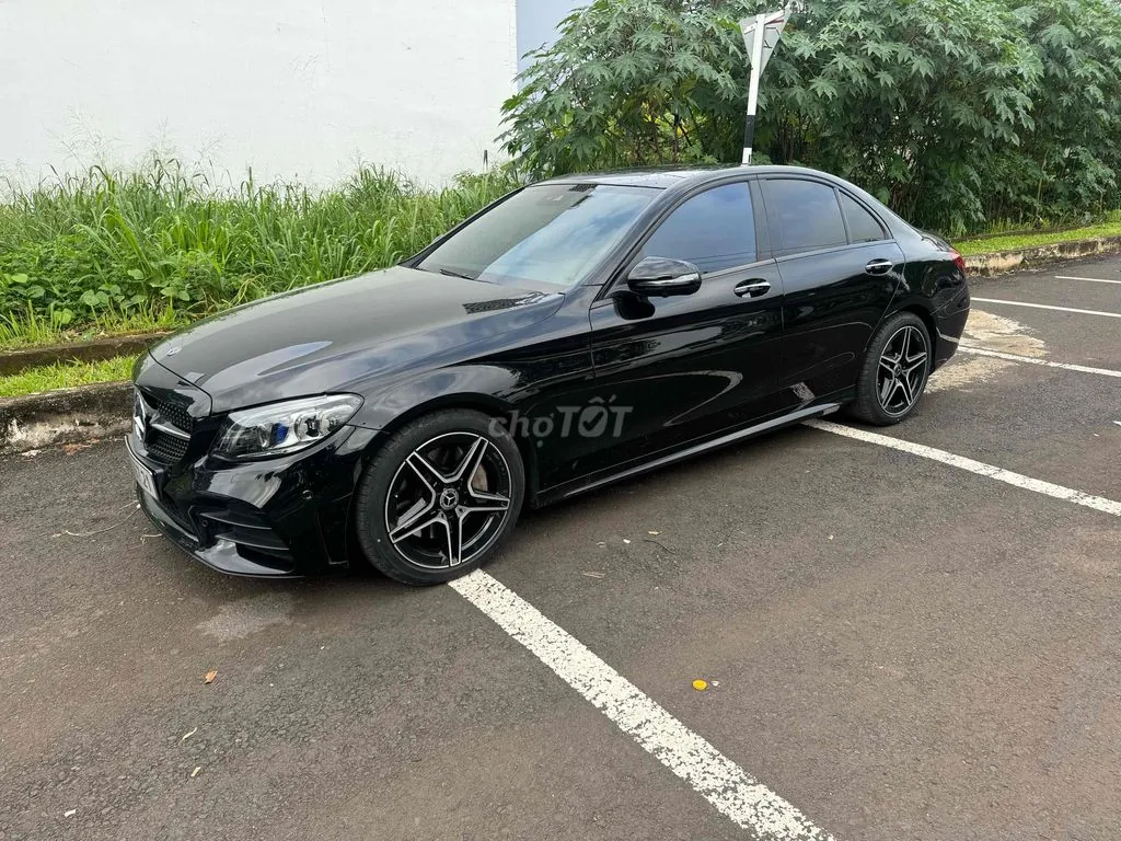 Mercedes-Benz C-Class 2020 photo 4