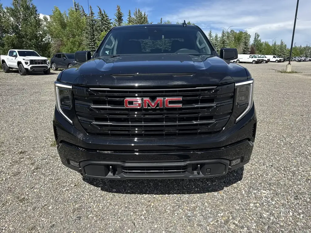 GMC Sierra 1500 2026 photo 2