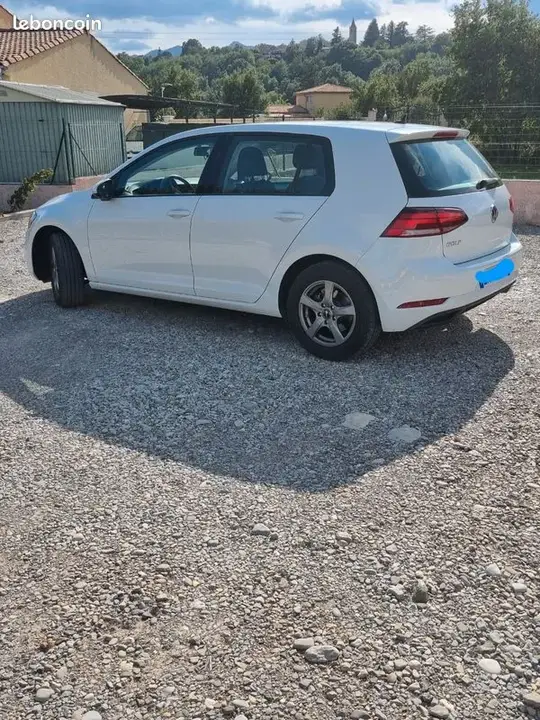 Volkswagen Golf 2017 photo 2