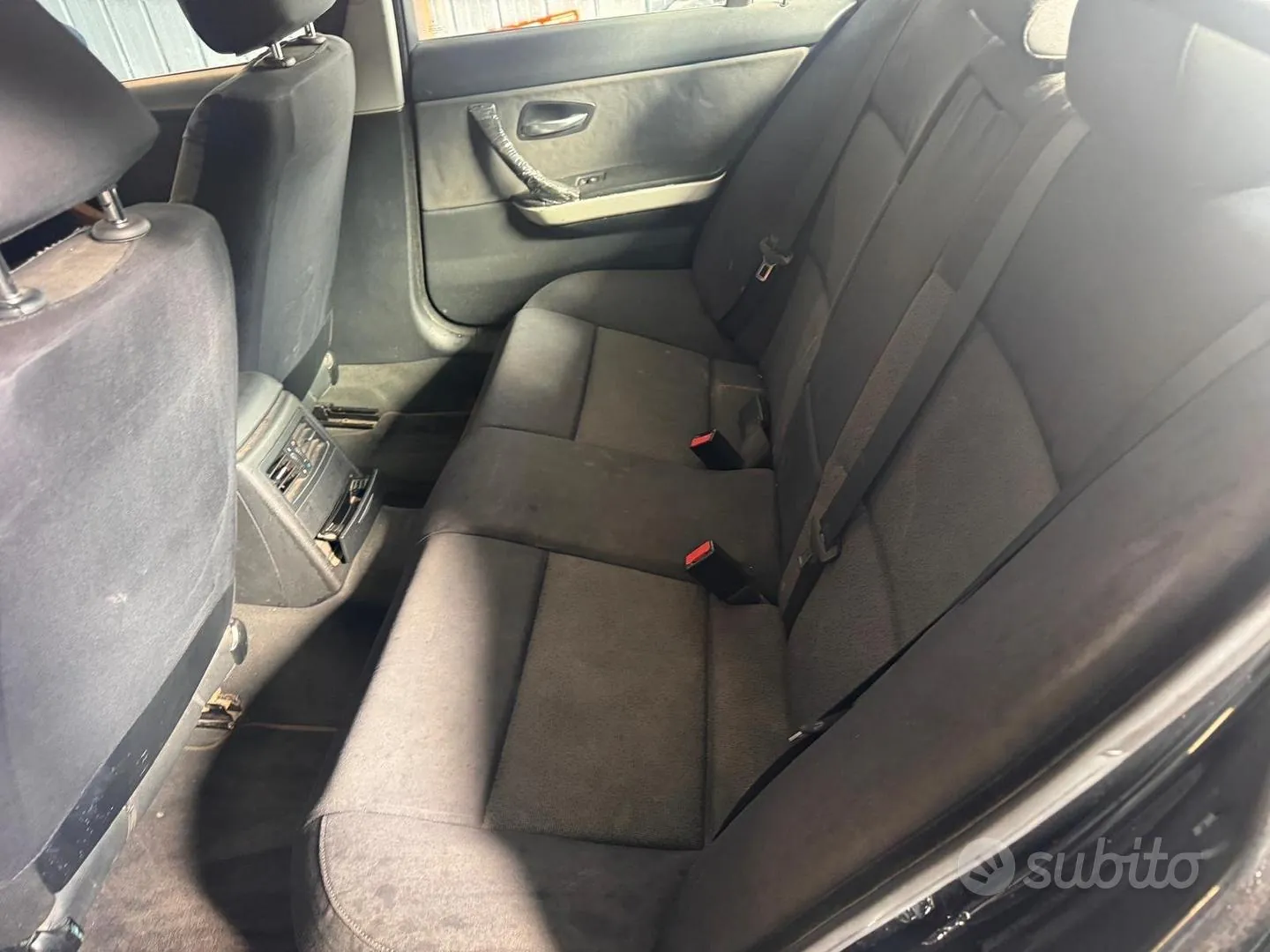BMW 3 Series 2008 photo 2