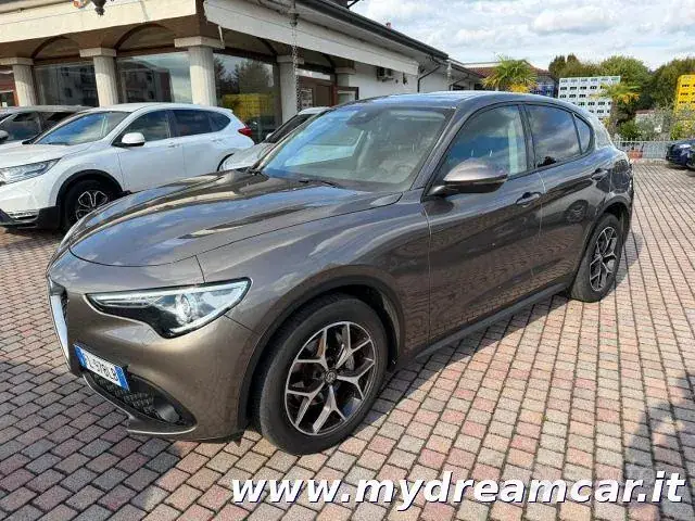 Alfa Romeo Stelvio 2017 photo 2