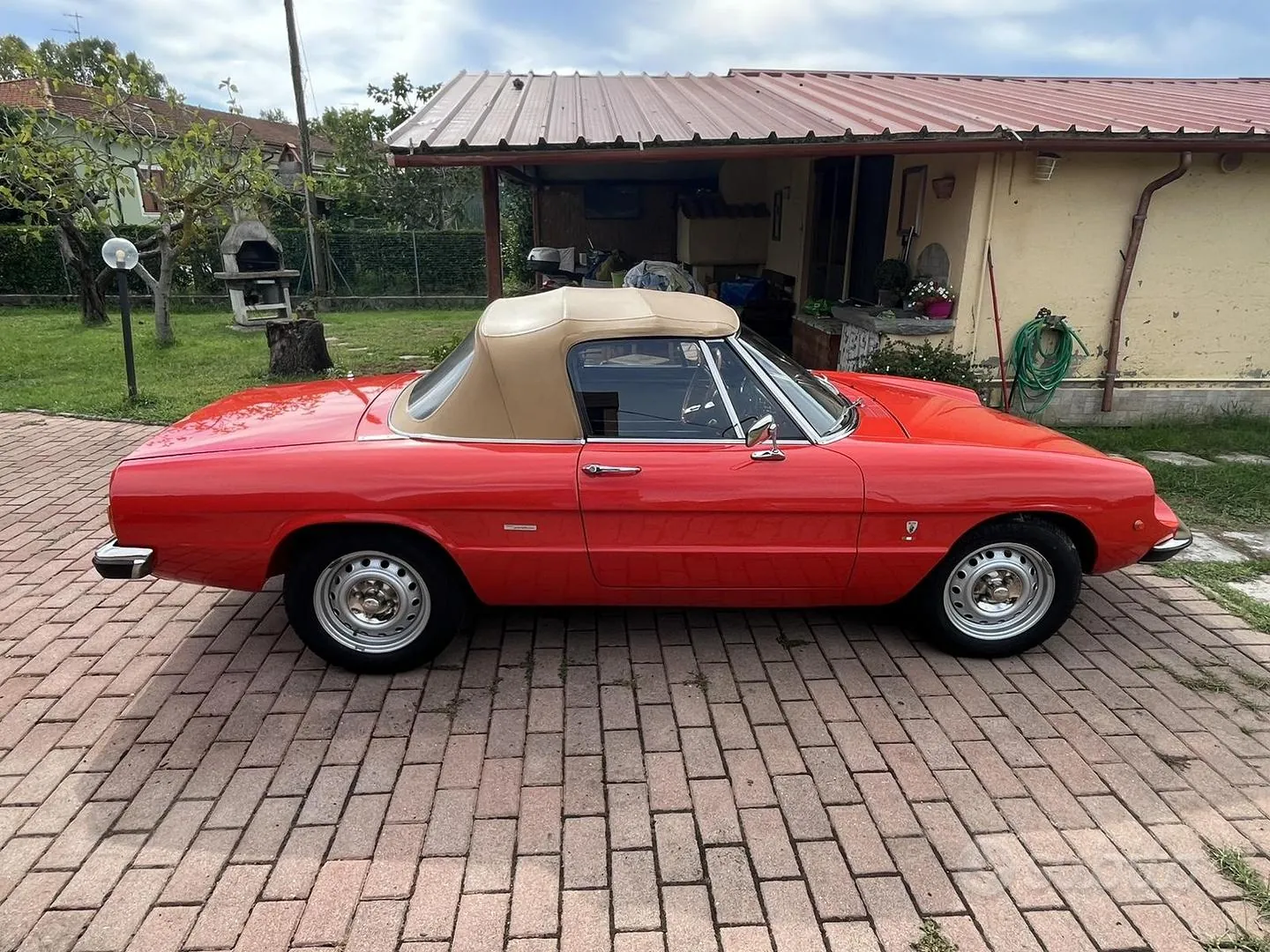 Alfa Romeo Spider 1970 photo 4