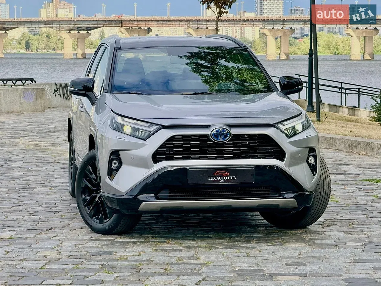 Toyota Rav4 2025 photo 4