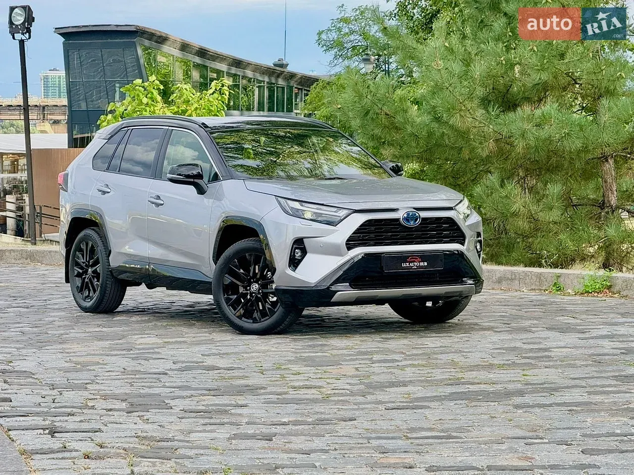 Toyota Rav4 2025 photo 3