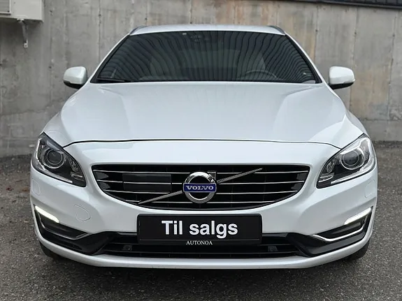 Volvo V60 2016 photo 2