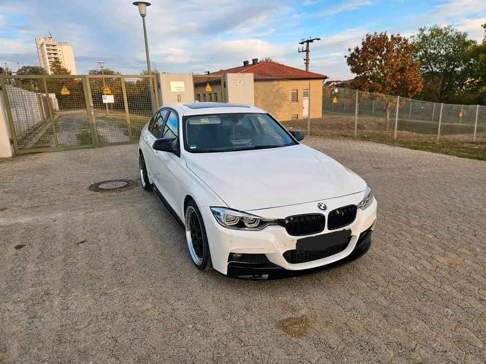 BMW 328I
