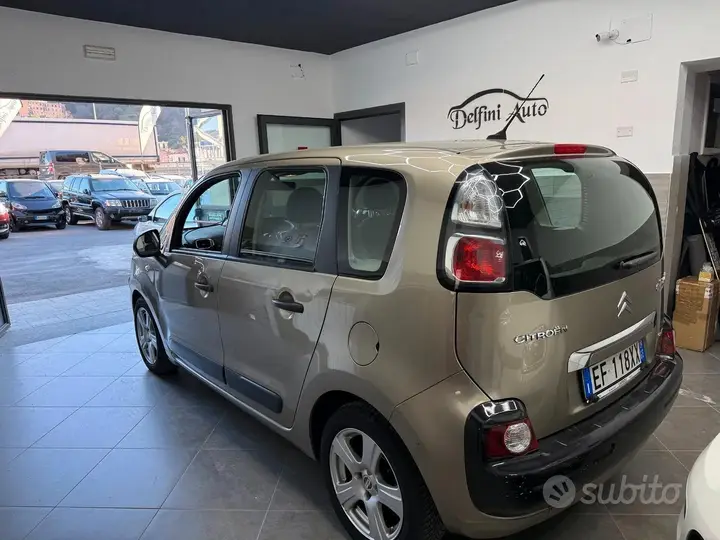 Citroen C3 Picasso 2010 photo 2