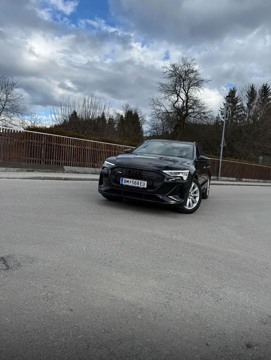 Audi E-Tron 2022 photo 2