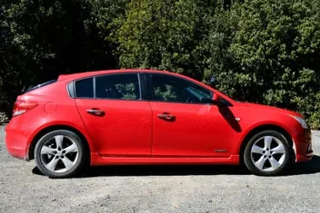 Holden Cruze 2012 photo 3
