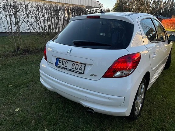 Peugeot 207 2010 photo 4