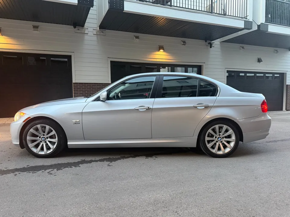 BMW 335I 2010 photo 2