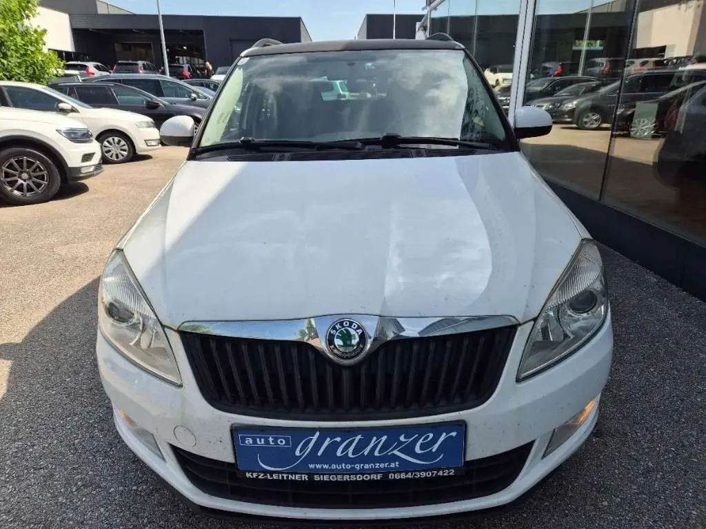 Skoda Fabia 2013 photo 3