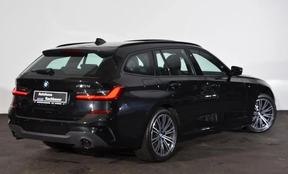 BMW 3 Series 2021 photo 3