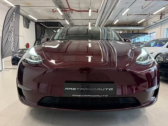Tesla Model Y 2023 photo 2
