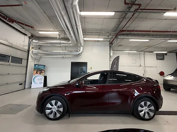 Tesla Model Y 2023 photo 5