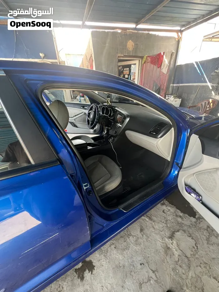 Kia K5 2011 photo 2