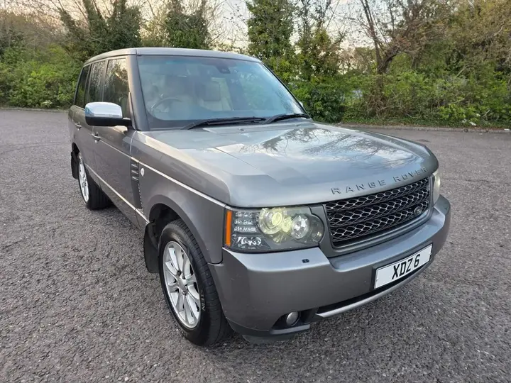 Land Rover Range Rover 2010 photo 4