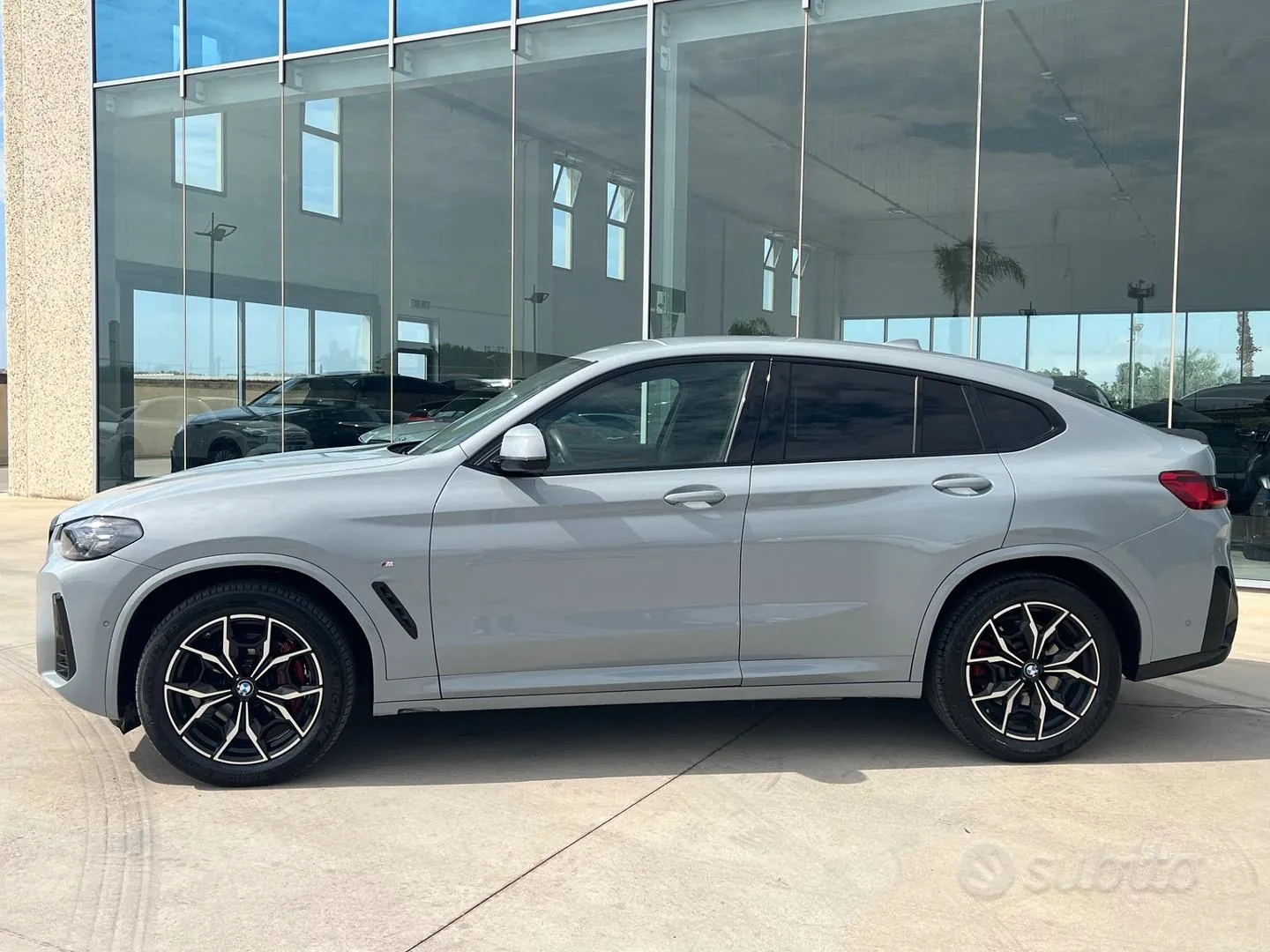 BMW X4 2024 photo 2