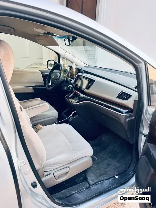 Honda Odyssey 2019 photo 3
