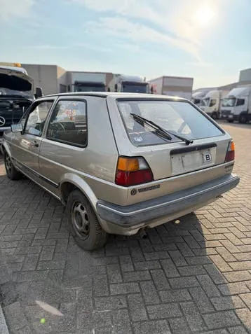 Volkswagen Golf 1984 photo 3