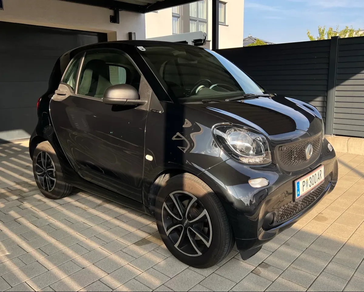 Smart Fortwo 2019 photo 3