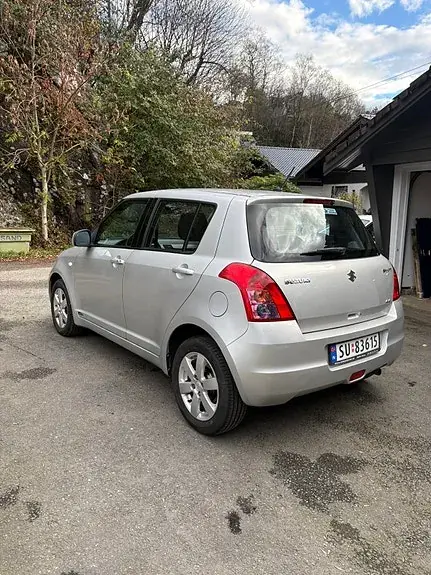 Suzuki Swift 2010 photo 5