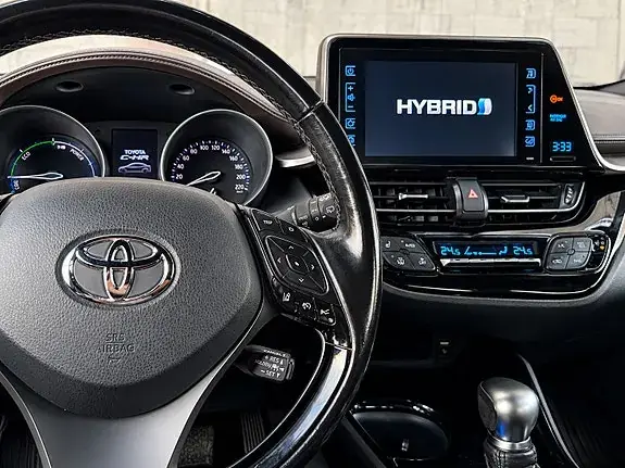 Toyota C-Hr 2017 photo 3
